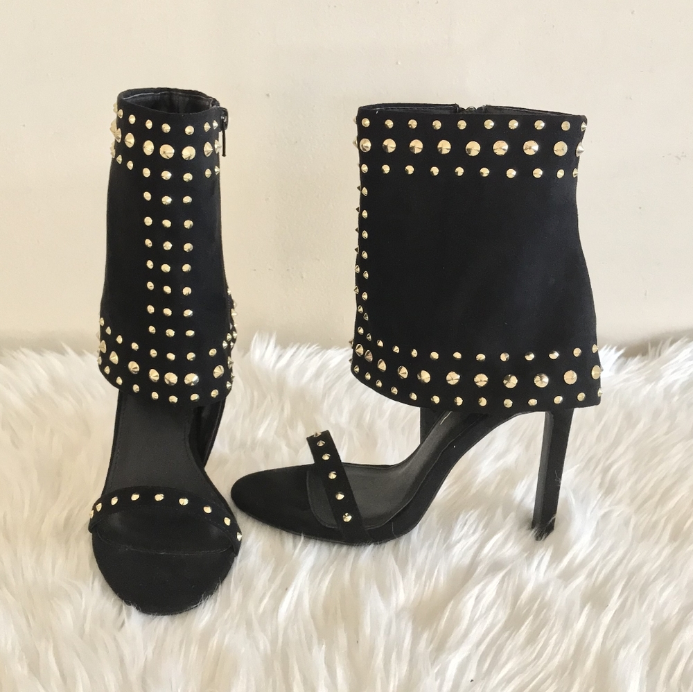 Shoes - Picture 3 of 7